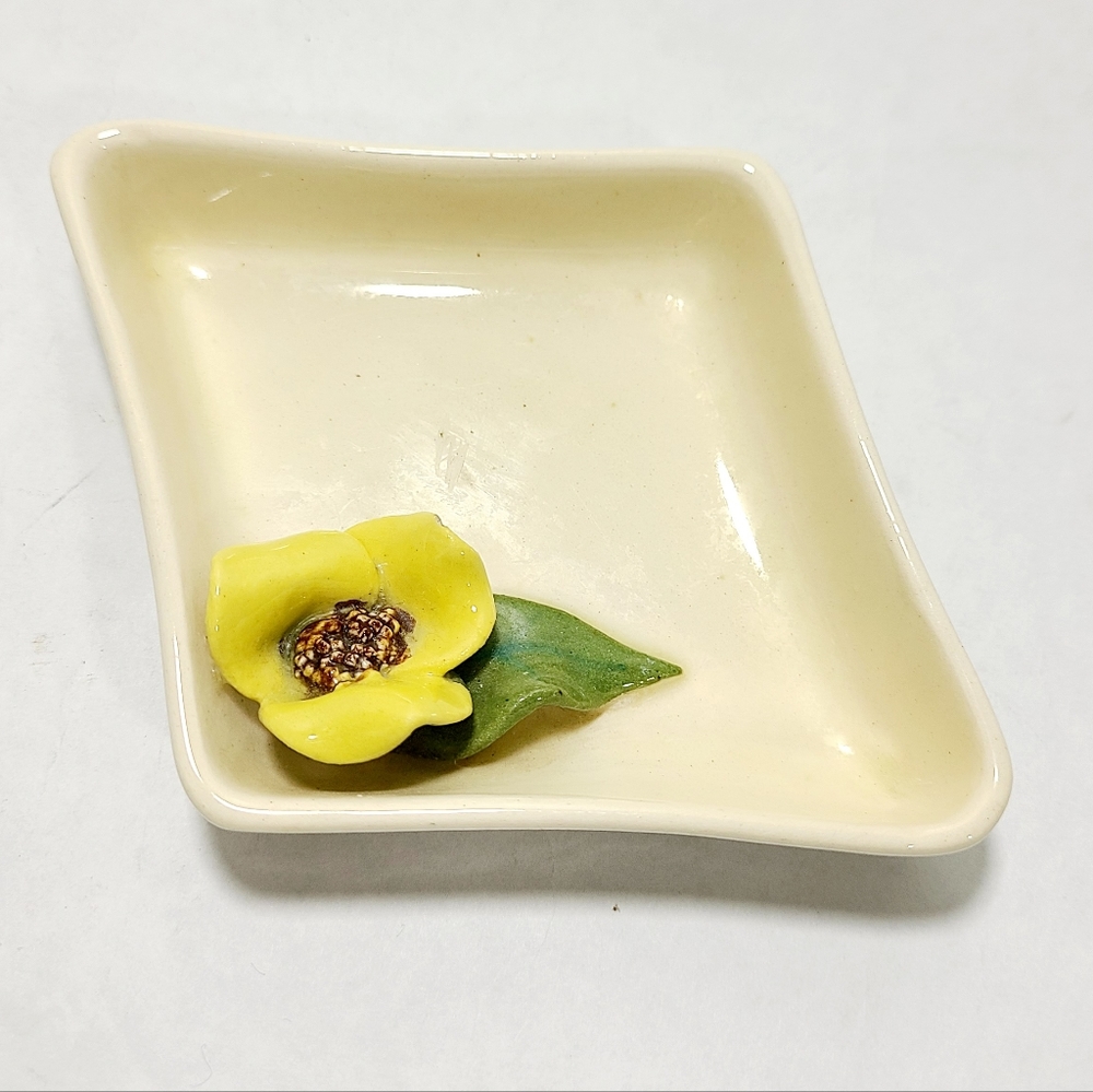 Porcelain trinket dish with applied flower
